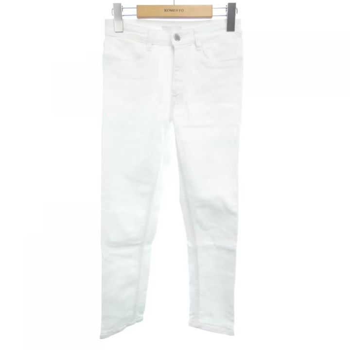 プラダのローライズジーンズ