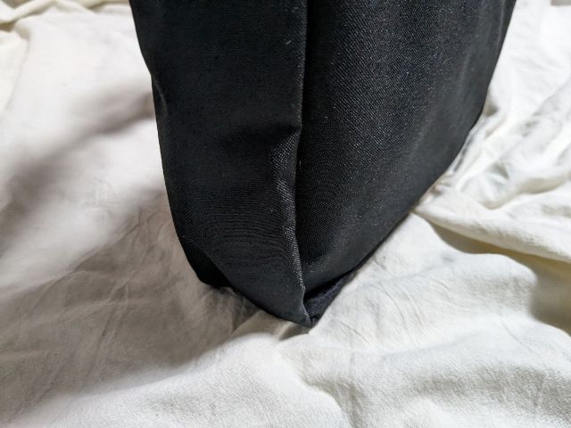 ショルダーバッグのマチ