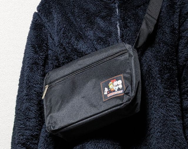 ユニセックスで使えるショルダーバッグ