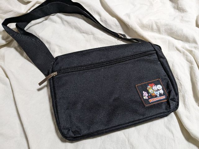 BT21 [ビーティーイシビル] ちょうどいいショルダーバッグ