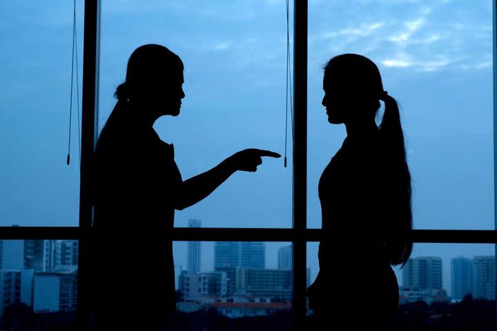 口論する人たち