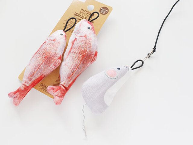 ダイソーの猫のおもちゃ