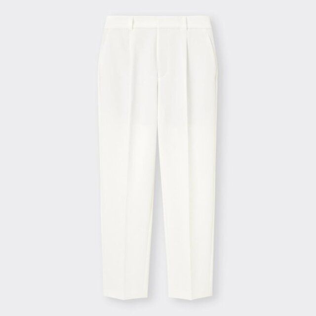 GUのテーパードパンツ