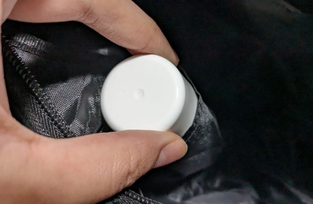 ボトルホルダー右