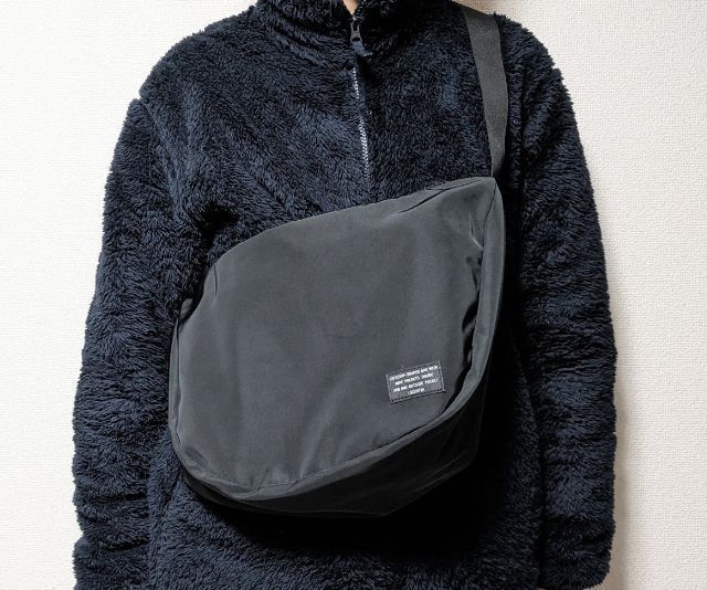 バッグ持った感じ