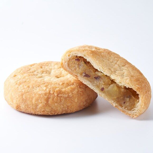 田舎パイ さつまいも 97円（税込） 27個入 2,425円（税込）