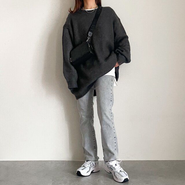 グレーワントーンコーデ