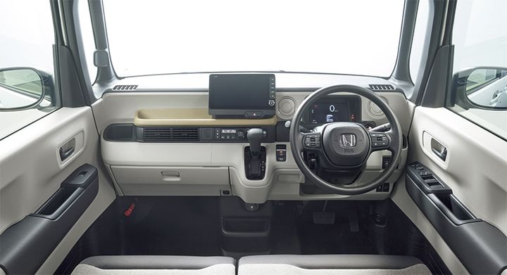 HONDA N-BOX ファッションスタイル