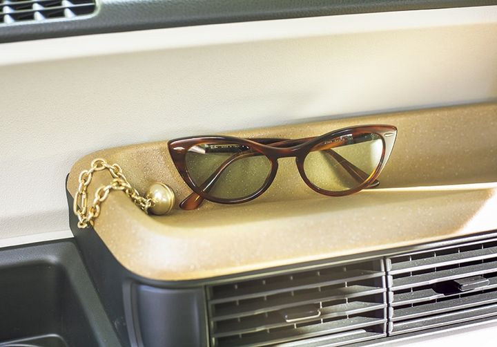 キャットアイ型 レイバンのサングラス