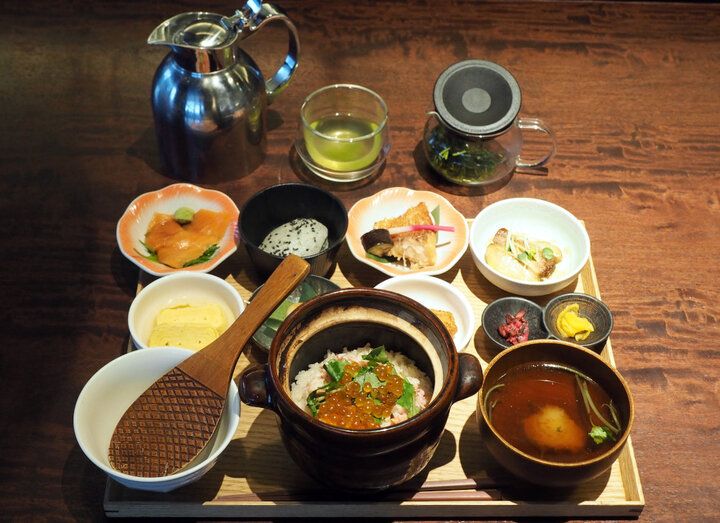 渋谷駅からすぐ♪ 宇治茶の香り包まれて抹茶スイーツやおばんざいランチを「京都宇治 藤井茗縁」