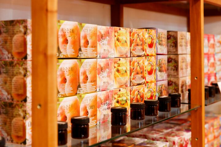 130種以上の紅茶を“ティーフリー”で。梅田のティーサロン「ムレスナティー 大阪」で心ゆくまで紅茶を楽しむ