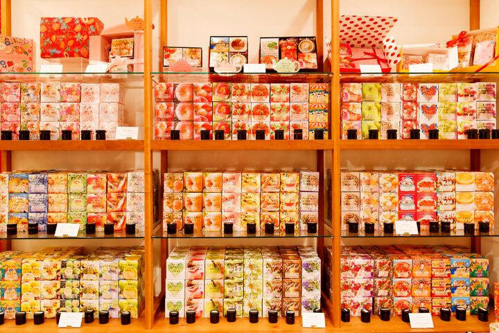 130種以上の紅茶を“ティーフリー”で。梅田のティーサロン「ムレスナティー 大阪」で心ゆくまで紅茶を楽しむ