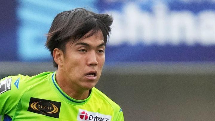 湘南MF田中聡、川﨑颯太との「パリ五輪世代ボランチ対決」で見せた“茨田とのコンビで生きるゴールへの意識”