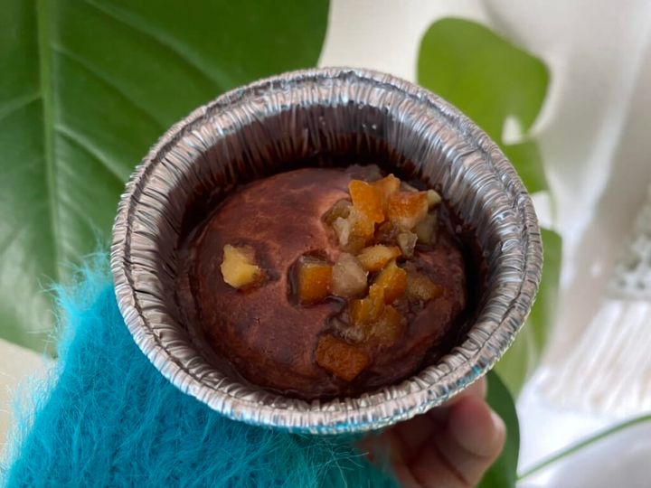 シャトレーゼカップスイーツ「オレンジ香る濃厚チョコレートムース」中身