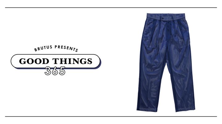 〈ニート〉のツータックパンツ