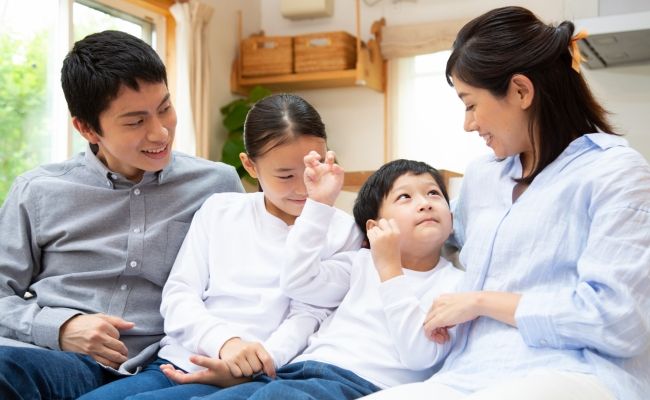 値上げ続きでため息連発→節約のためテレビをつけない時間を増やした結果、家族の団結力がアップした理由は