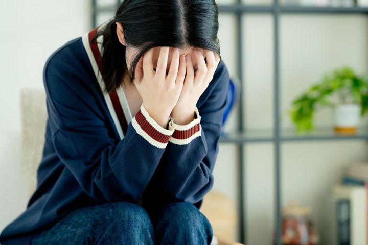 大学生がアルバイトに熱中するあまり、単位を落とすケースも