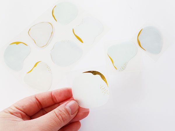 レイアウトに困らないセリアの色紙用メッセージ＆タイトルシール マスキング