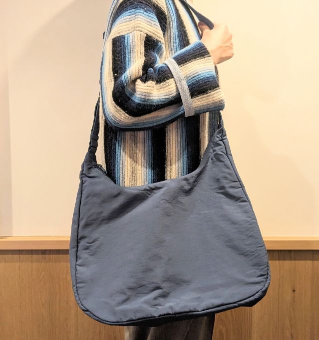 ソフトナイロンラウンドショルダーバッグ