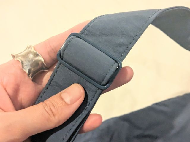 ソフトナイロンラウンドショルダーバッグ