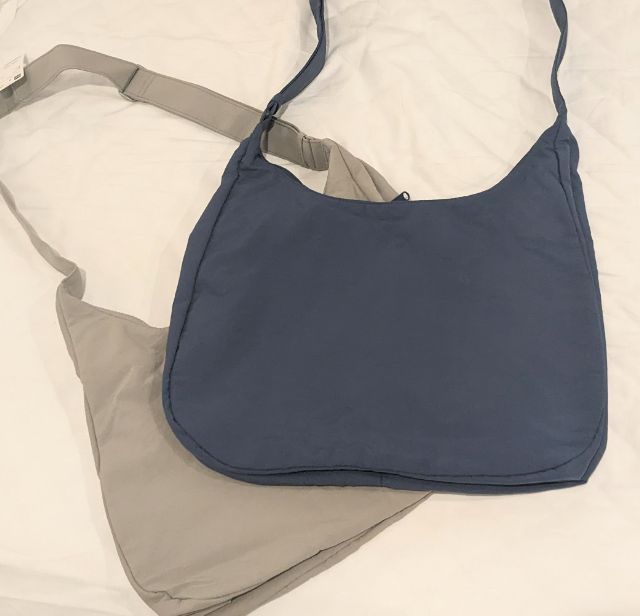 ソフトナイロンラウンドショルダーバッグ