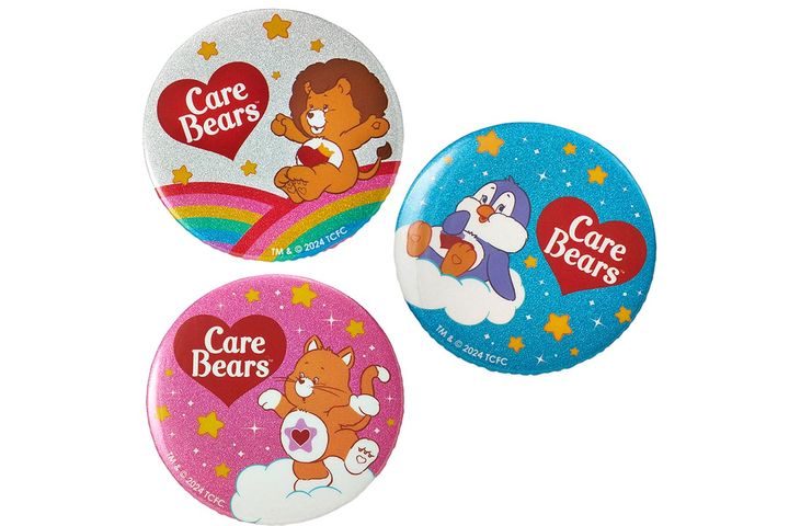 「ケアベア グリッターミラー」(非売品)をプレゼント！