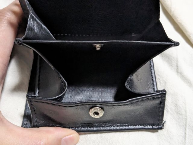 がバッと開いて見やすいコインポケット