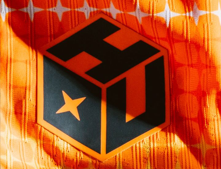 “元なでしこ”永里優季が加入！ヒューストン・ダッシュが「10周年記念」新ユニフォームを発表