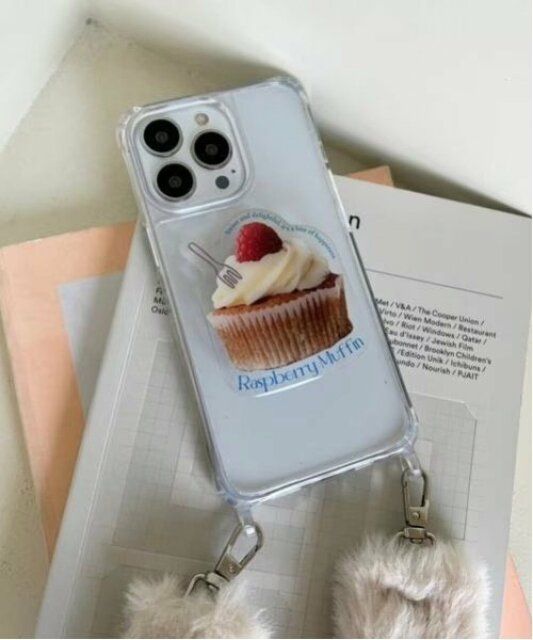 LOWRYS FARMの美味しそうなフードデザインスマホアクセサリー