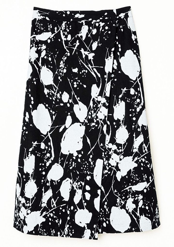 エステータのピグメントプリントスカート