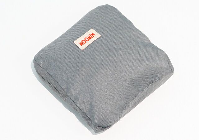 宝島社のムック付録のムーミンの大容量ボストンバッグの収納ケース