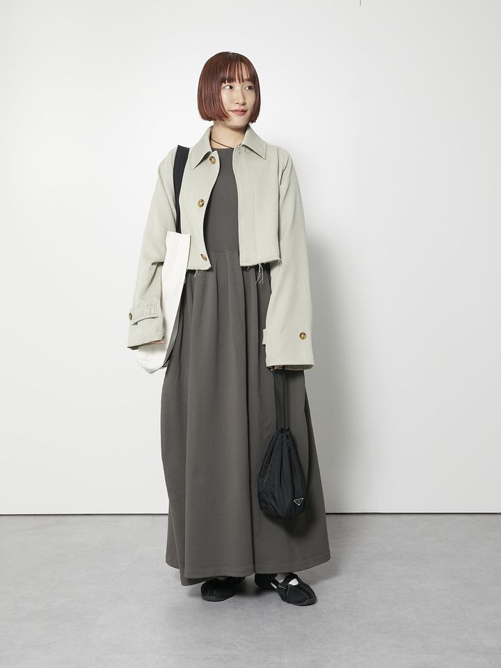 画像: ジャケット ¥29,700【ムウトアール】 ワンピース ¥14,300【エミュール／ロペピクニック】 その他／本人私物 出典：ftn