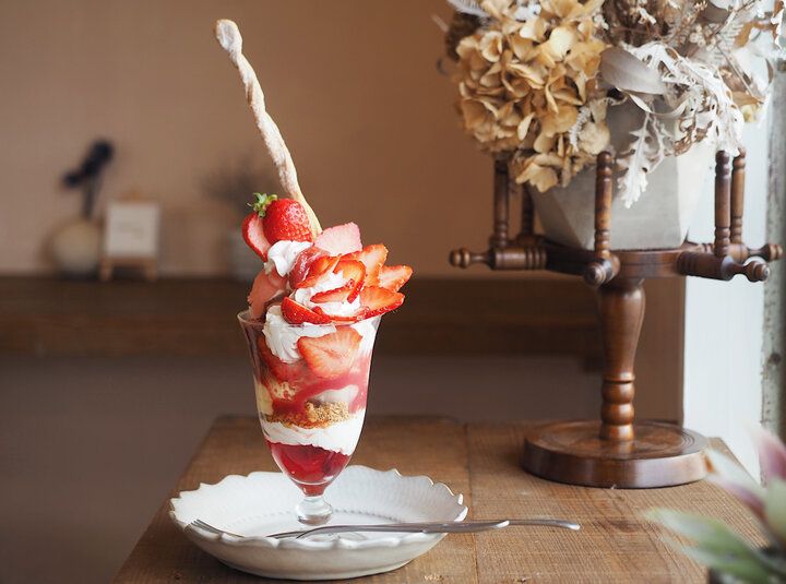 吉祥寺の郊外にひっそりと佇む、アンティークな隠れ家フルーツパーラー♪「果実店 canvas」