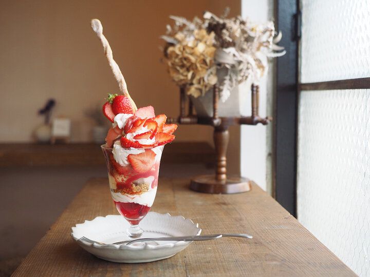 吉祥寺の郊外にひっそりと佇む、アンティークな隠れ家フルーツパーラー♪「果実店 canvas」