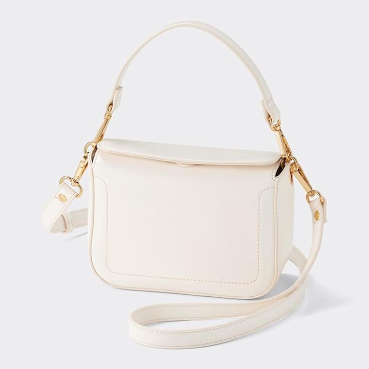 画像2: 出典：GU