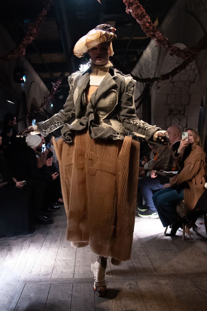 【希少】Maison Martin Margiela コルセット　ガリアーノ Liberate men with satin and corsets: fashion icon Galliano