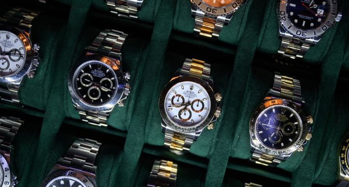 初給料で家族に家を買い、ロレックス紛失の親友も赦す！ミラン10番レオン、SNSとスタッツ嫌いを告白「俺の美学」