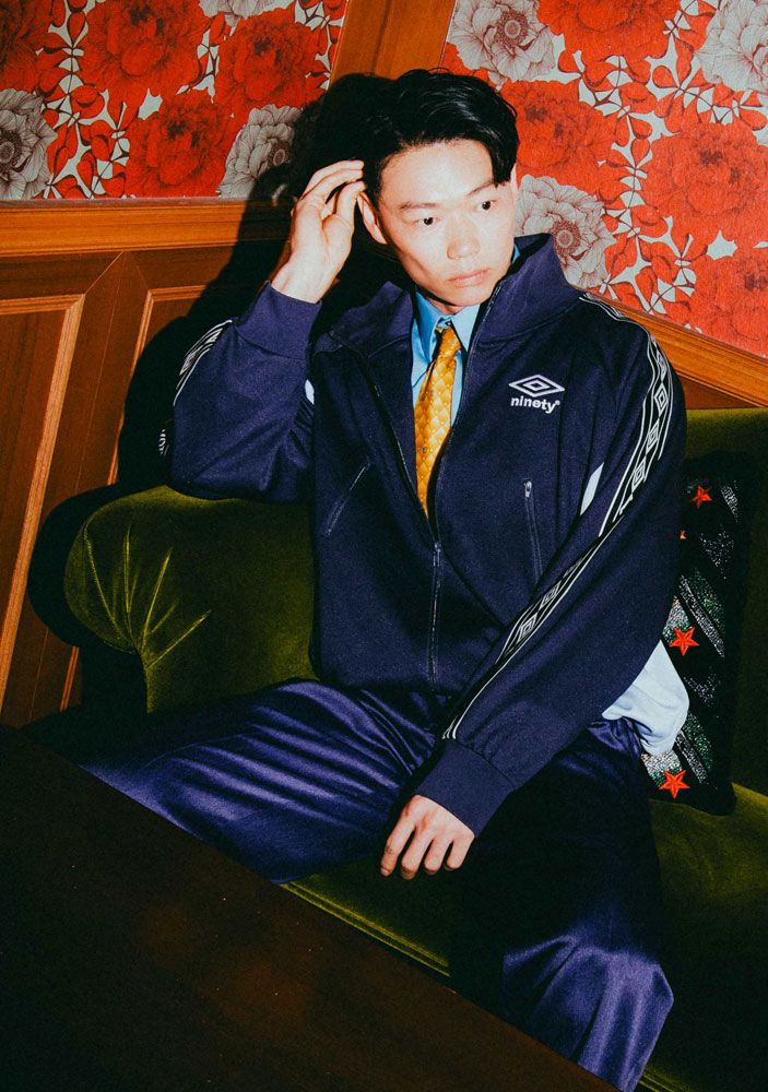 ストリートブランド「9090」と「UMBRO」のコラボが登場！俳優・笠松将のビジュアルも注目の“90年代テイスト”