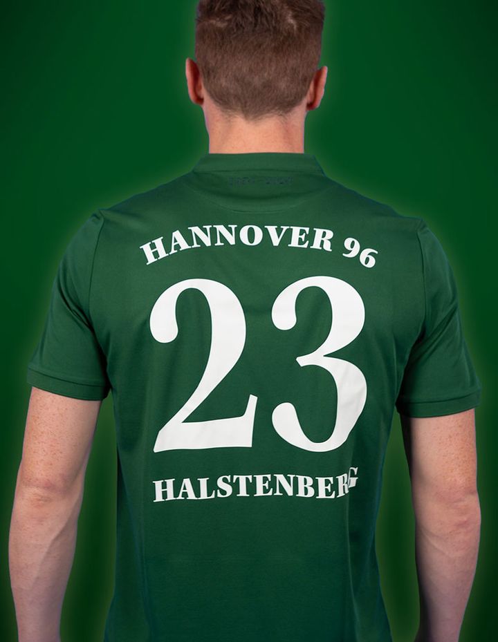 室屋成のハノーファー、「優勝70周年記念」ユニフォームを発表！いつもの赤ではなく“緑シャツ”の理由とは