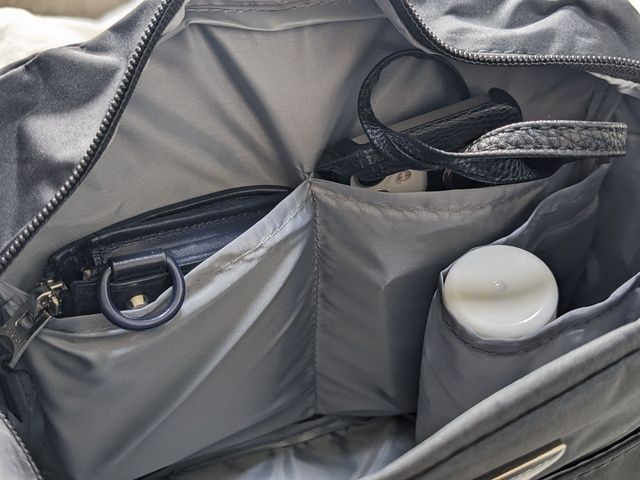 撥水ショルダーバッグポケット