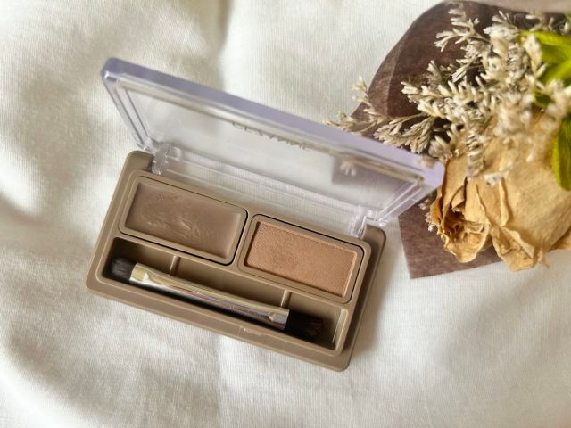 セザンヌアイブロウワックス＆パウダーとドライフラワー