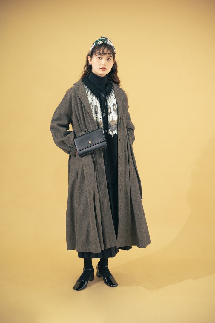 “スカーフ”のお手本巻き方2選。モノトーンコーデに華を添える！【FUDGE FRIEND おしゃれさんの毎日コーディネート】