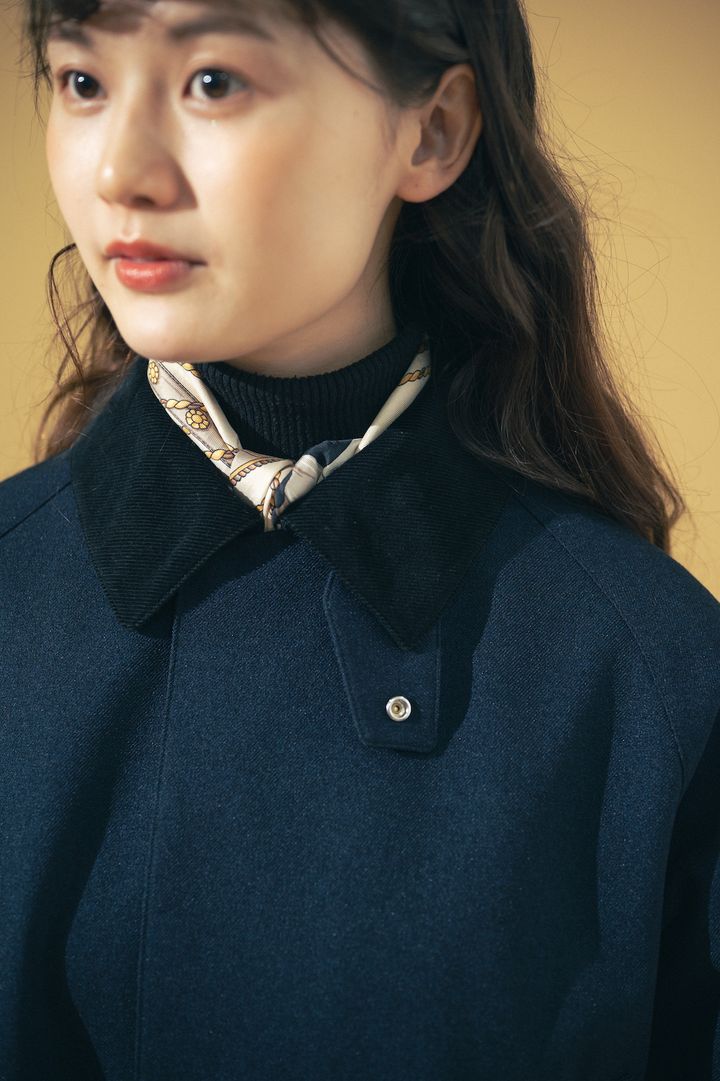 “スカーフ”のお手本巻き方2選。モノトーンコーデに華を添える！【FUDGE FRIEND おしゃれさんの毎日コーディネート】