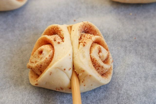 北欧風シナモンロール レシピ 成型する