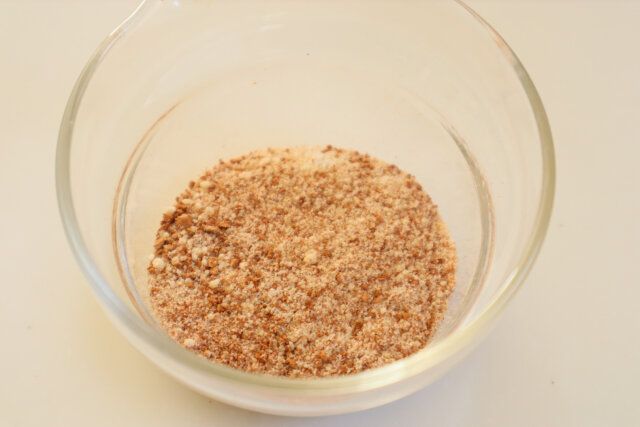 北欧風シナモンロール レシピ シナモンパウダーと砂糖を合わせる