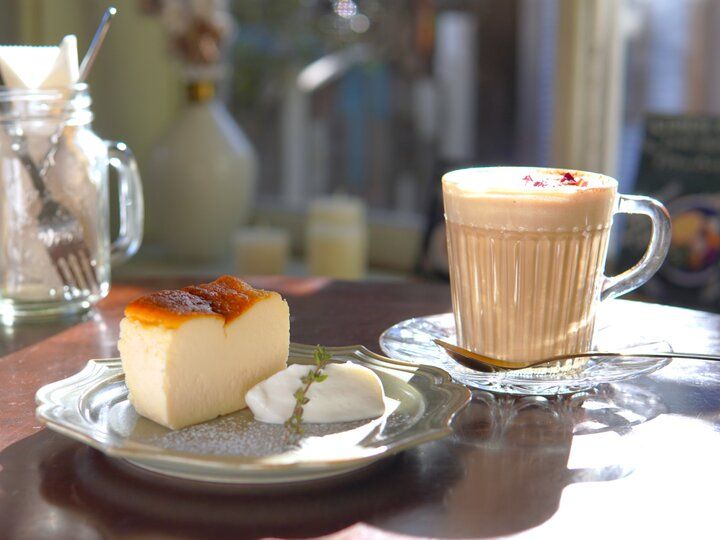 鎌倉・長谷の古民家カフェ「サカノシタ」で味わう♪自家製レモンソースのパンケーキ