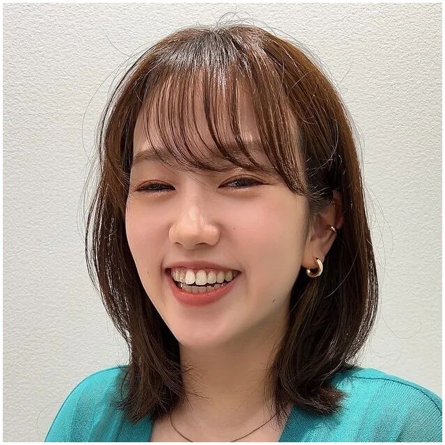 【白髪カバーも叶う最新ボブ】ピンクベージュ&顔まわりの後れ毛がポイントの大人の今っぽボブ_4