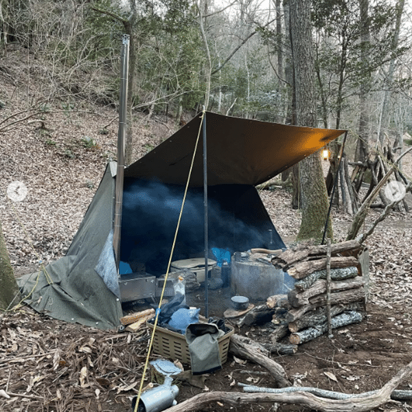 【軍幕って知ってる？】男心くすぐる！変幻自在のキャンプスタイルがかっこよすぎる…！