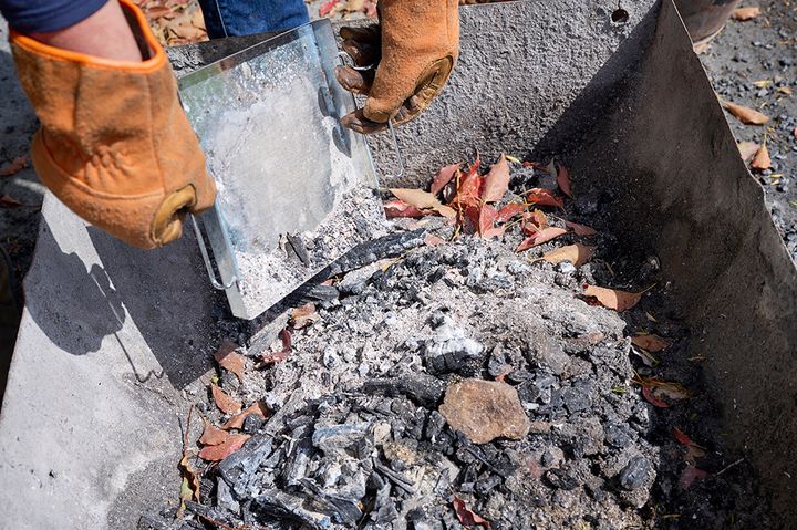 焚き火の正しい手順知ってる？準備から片付けまで徹底解説！