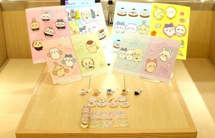 「ちいかわ」と「くら寿司」コラボキャンペーンのグッズ